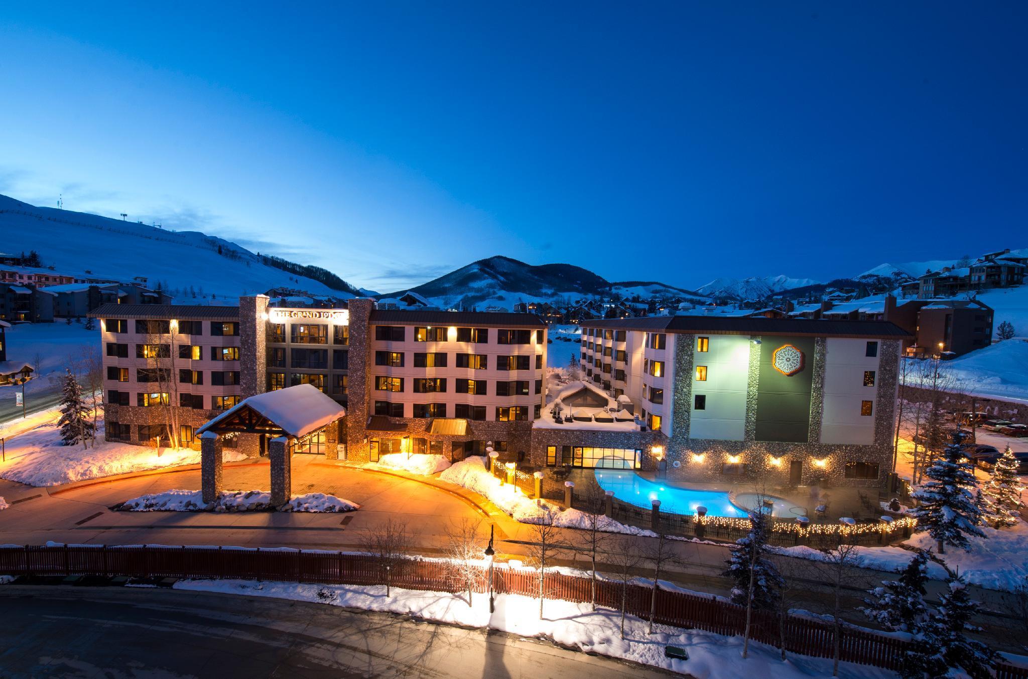 格兰德洛奇套房酒店 Mount Crested Butte 外观 照片