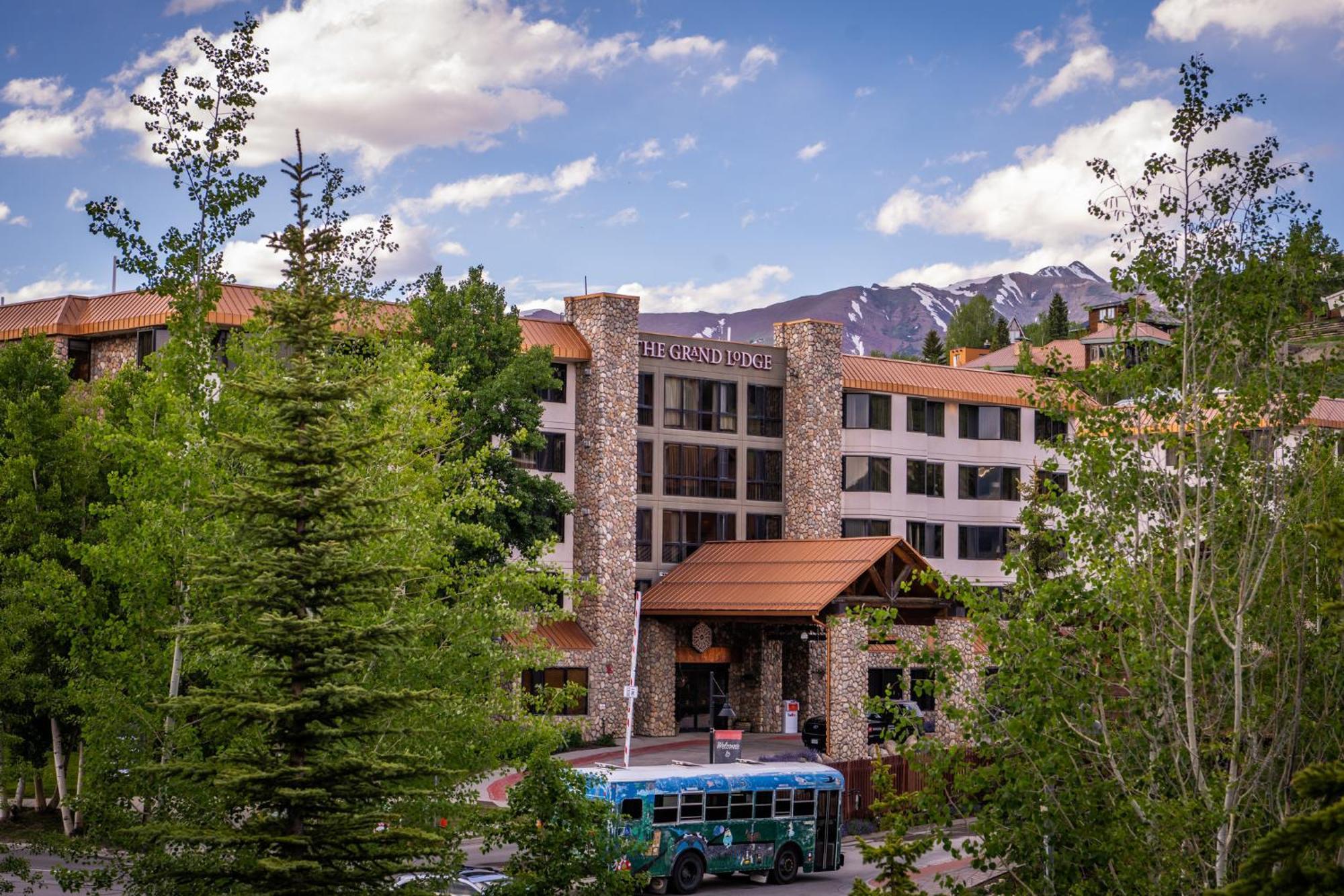格兰德洛奇套房酒店 Mount Crested Butte 外观 照片