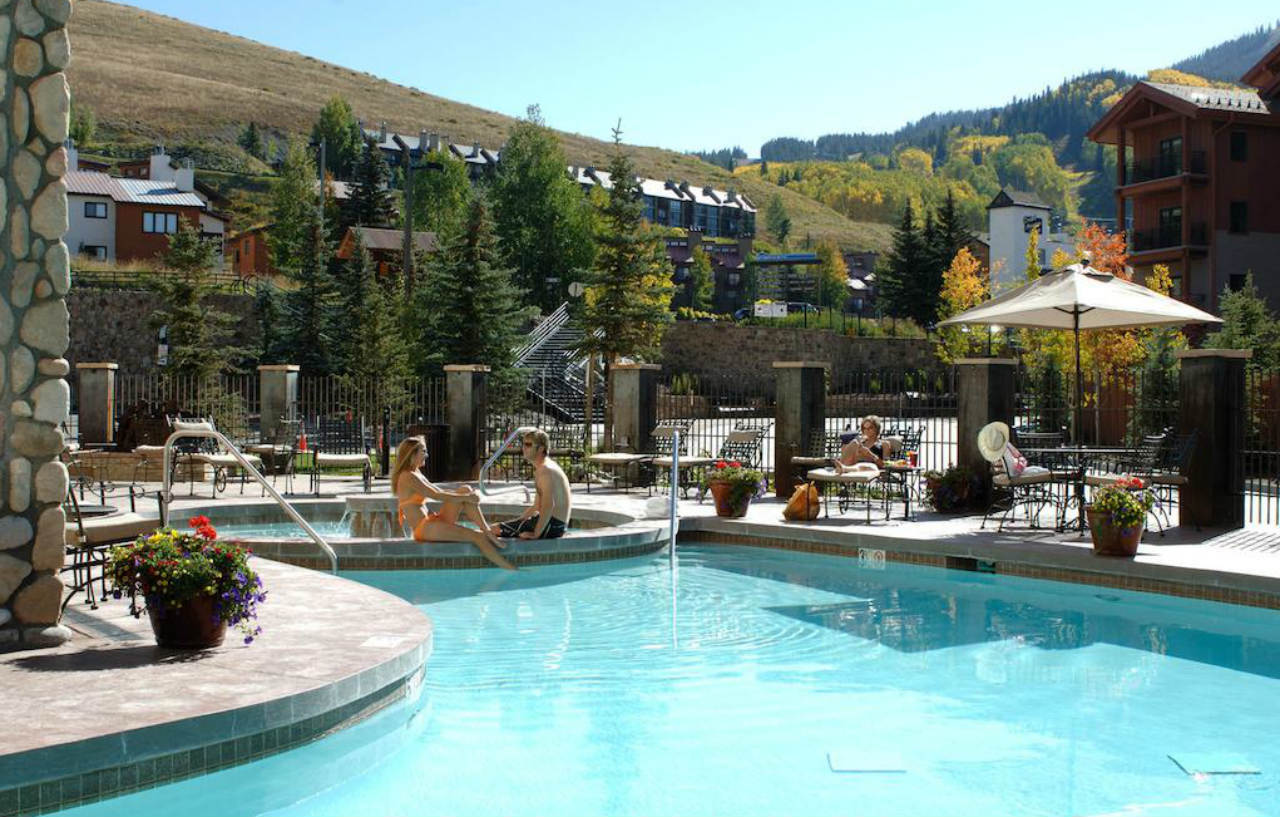 格兰德洛奇套房酒店 Mount Crested Butte 外观 照片